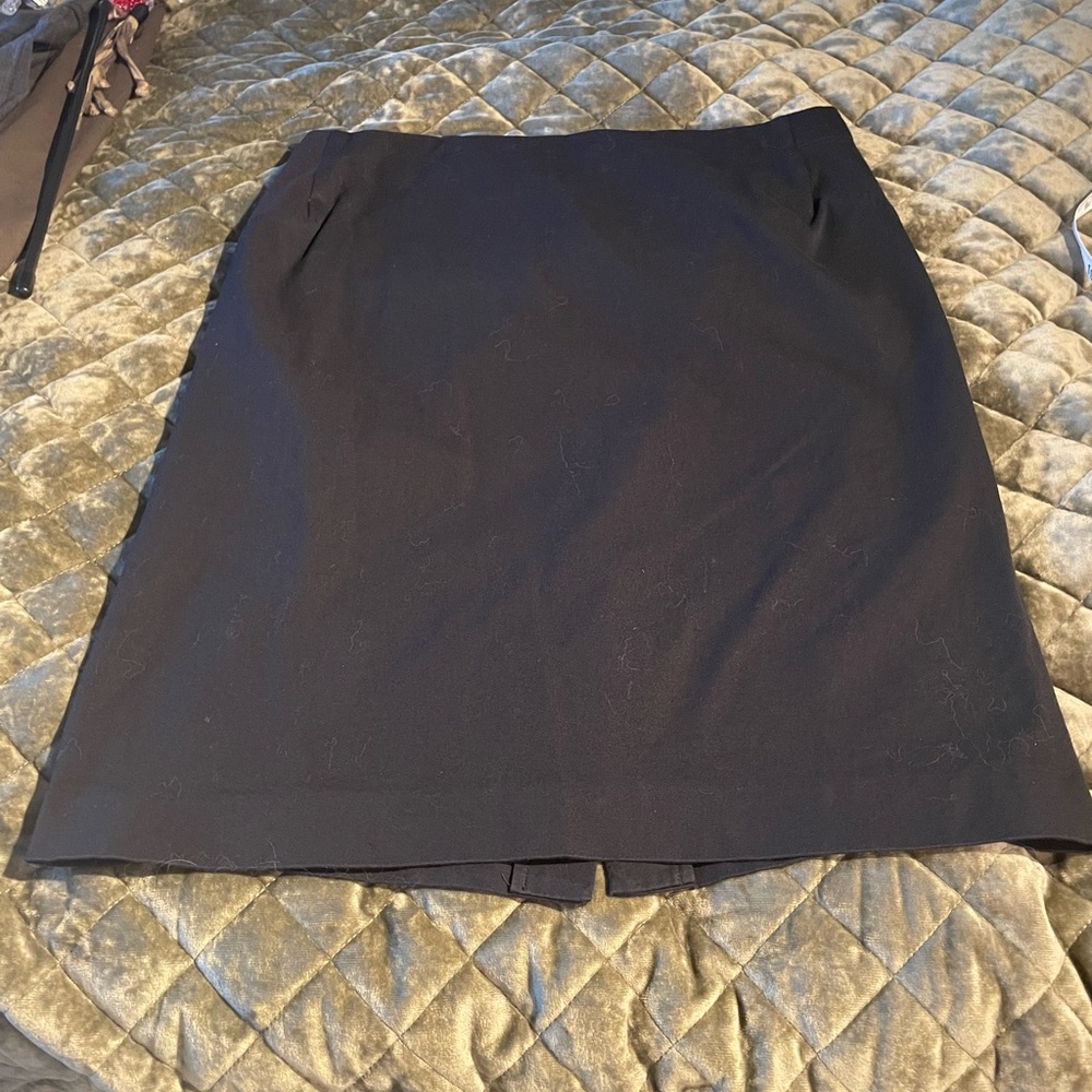 Pleated black and grey skirt. 21”. Lightweight.